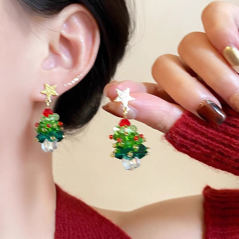 Wholesale Christmas tree necklace for women winter atmosphere high-end sweater necklace